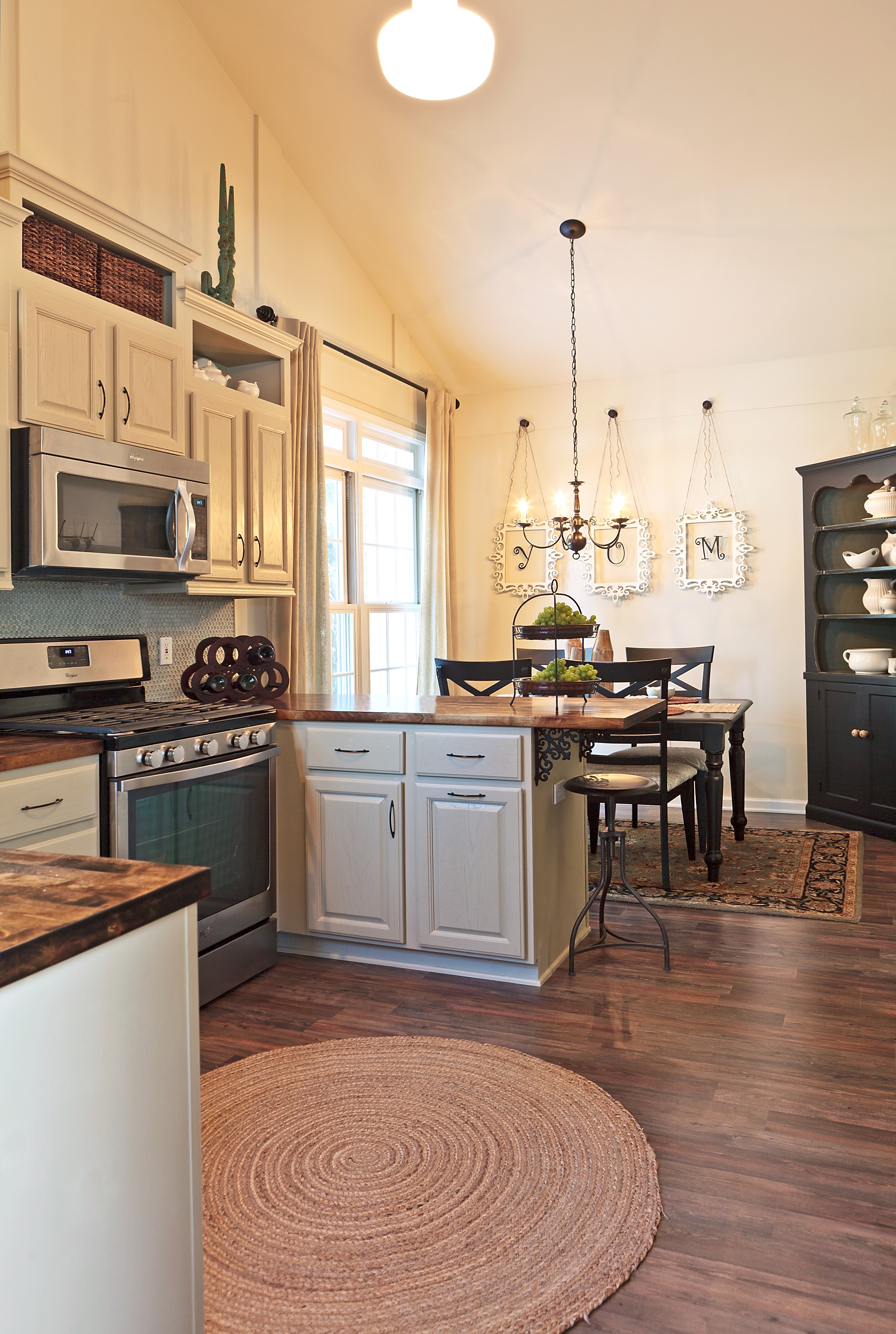 18_Kitchen2IMG_0701