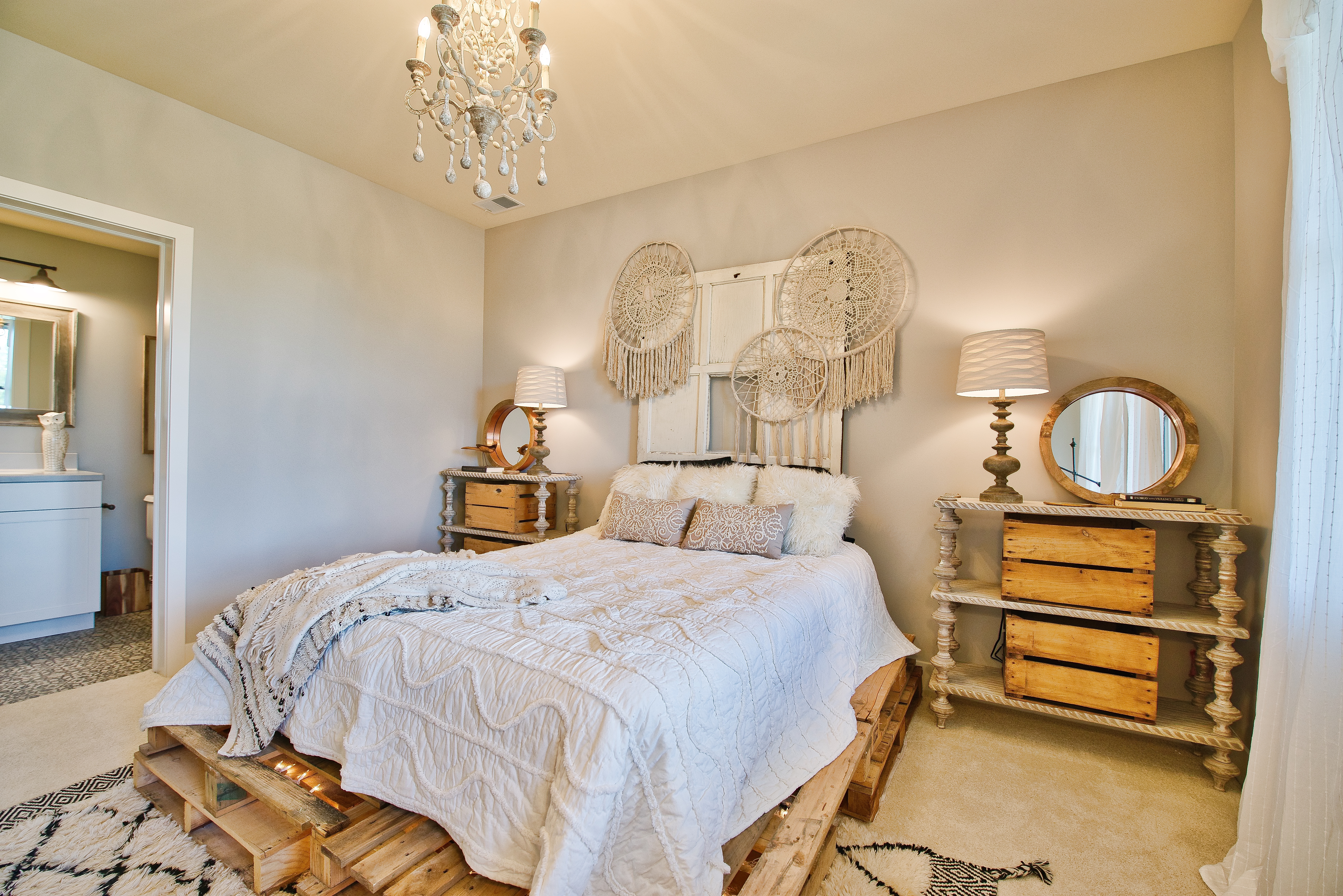68_eimpbrightbedromDSC06502