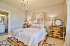 68_eimpbrightbedromDSC06502